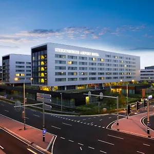 Steigenberger Airport Amsterdam Отель Схипхол